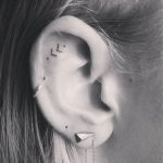 16 Tiny Ear Tattoos That Are Perfect For Minimalis