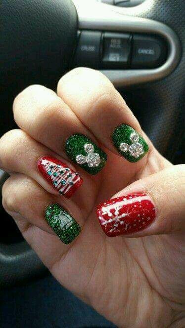 50+ Voguish Christmas Nails To Reflect The Festive Mood The Best .