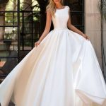 7 Modern Wedding Dress Trends You'll Love - Bridal Musings | Ball .