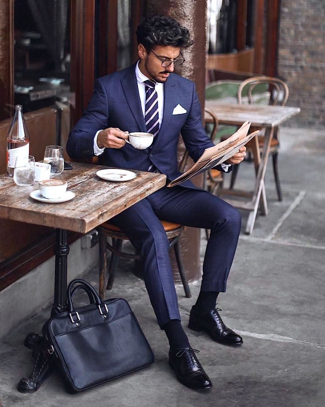 Timeless Business Suit Trends Every Man
Should Know