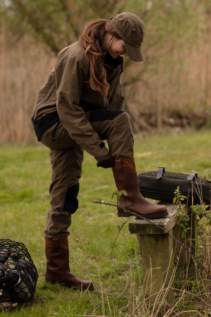 Get the stunning and safe hunting boots