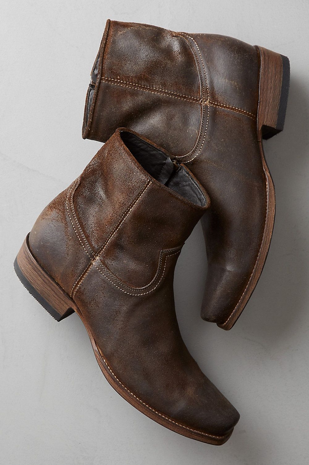 Look stylish with best pair of mens
cowboy boots