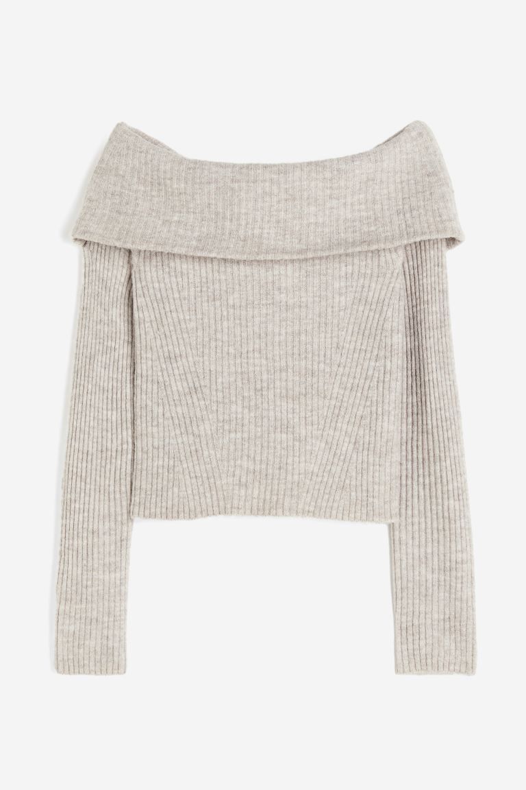Style is not away from you: off the
shoulder jumper