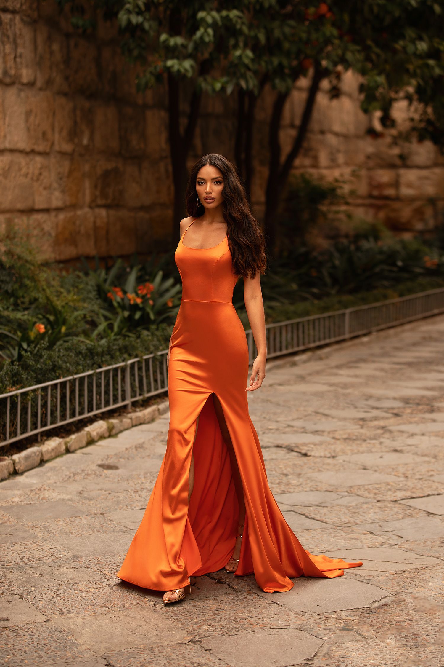 Orange Dresses: Gives Attractive Look To
Brides