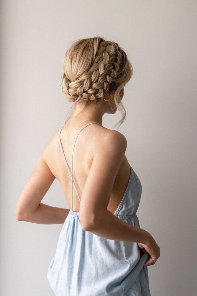 1696859998_Summer-Hair-Updo.jpg