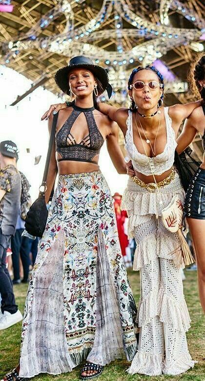 Get stylish accessories for festival
fashion