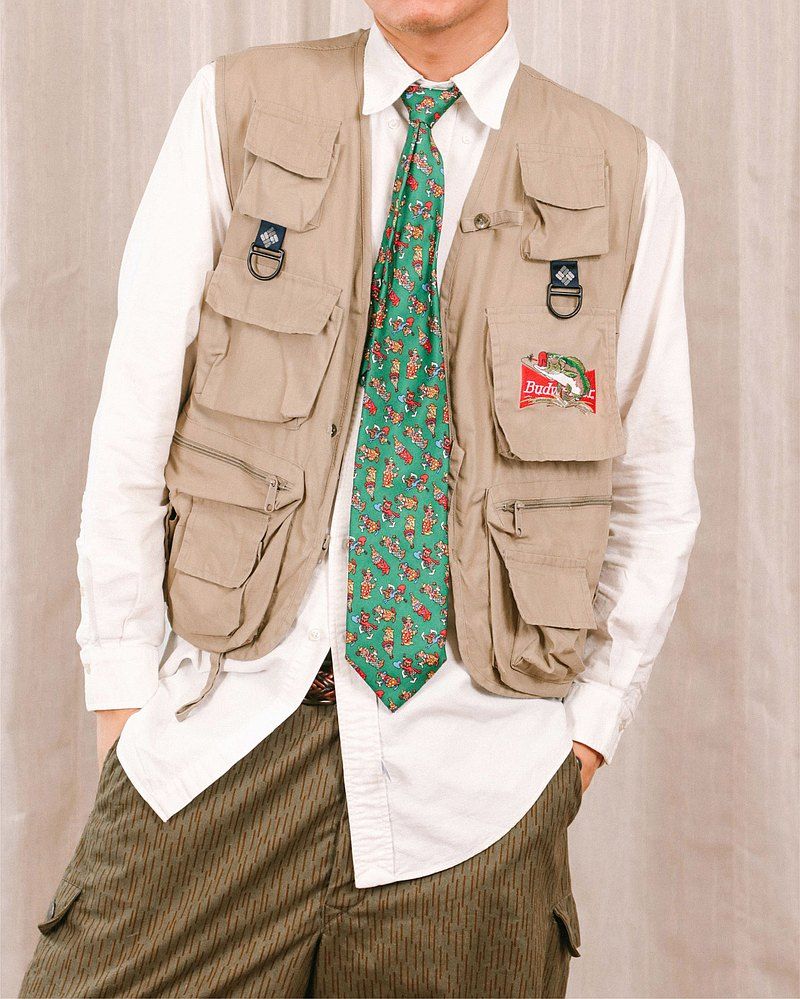 1696863079_fishing-vest.jpg