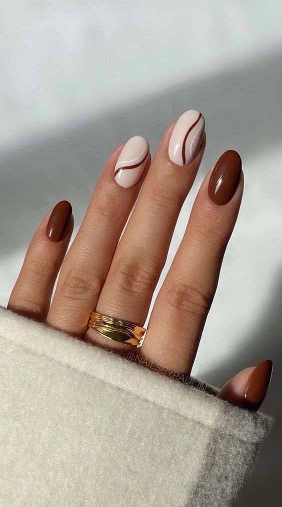 Elegant Nail Art Inspiration for the Fall
Season