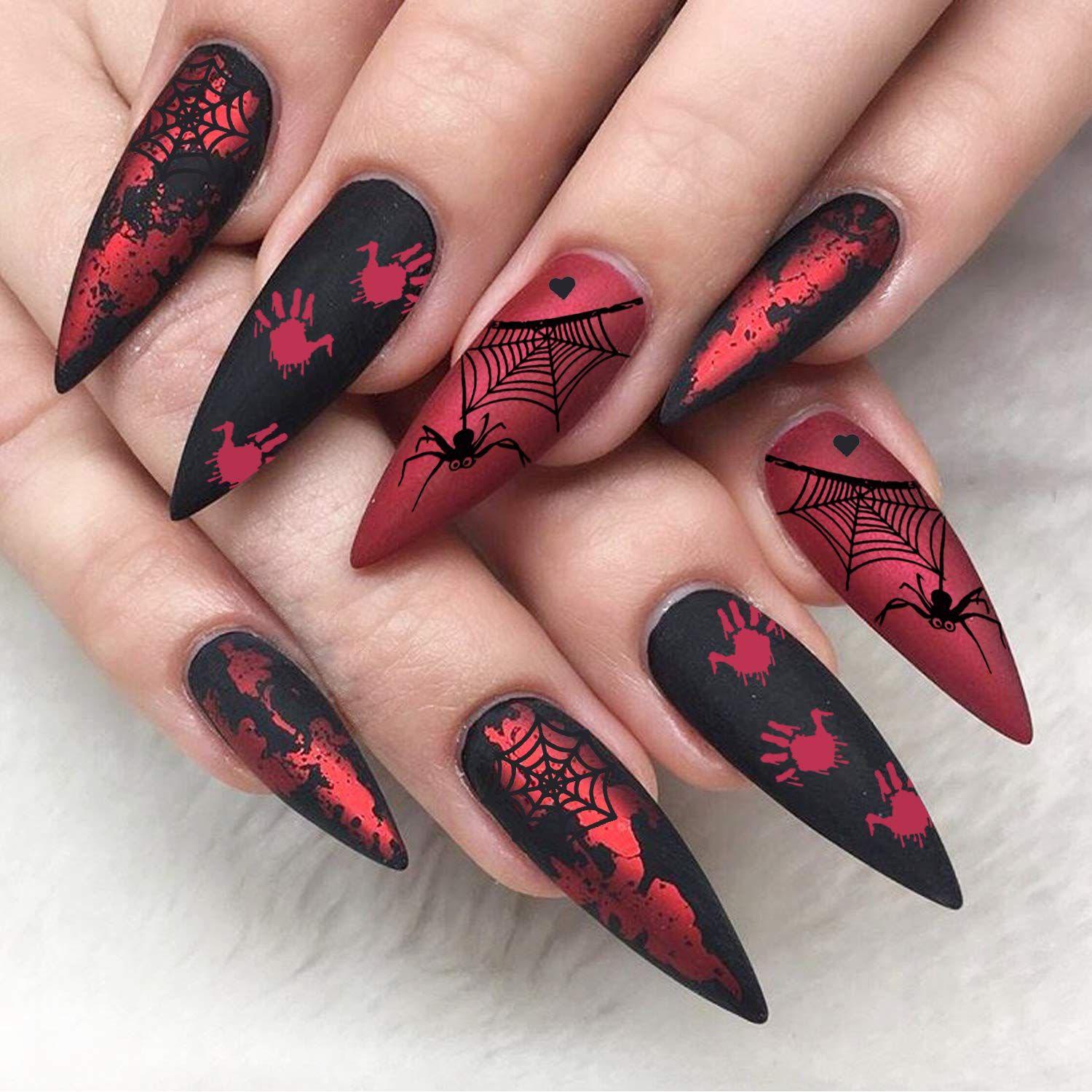 Ghoulishly Gorgeous: Halloween Nail Art
Designs