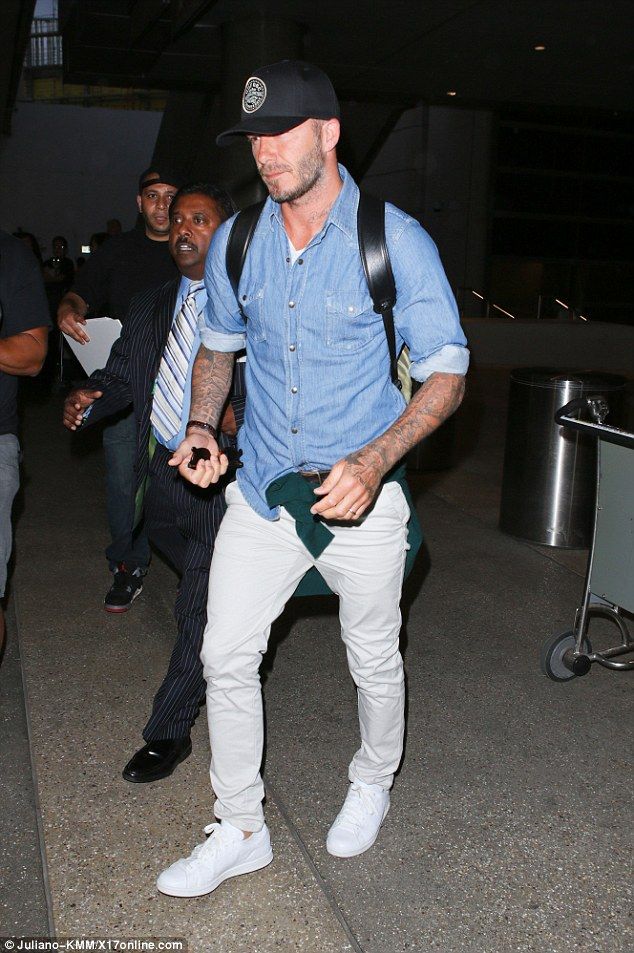 Mens white jeans: Sophisticated and
stylish clothing