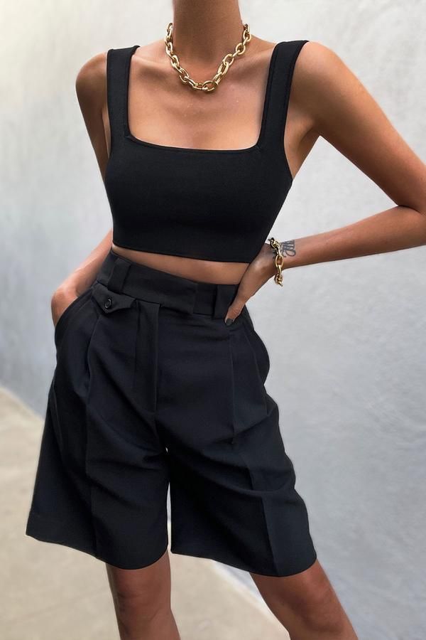 Black tops for gorgeous look