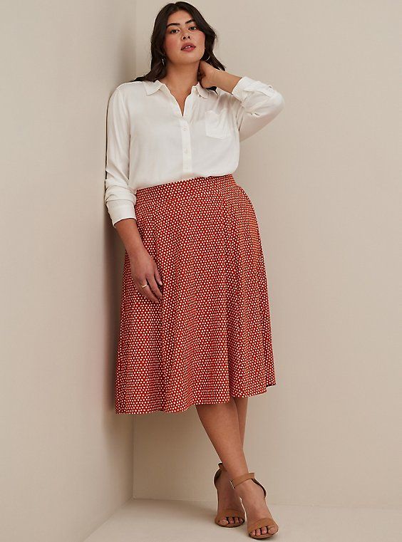 Plus Size Skirts: Look Perfect