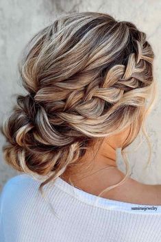 1696874061_Wedding-Hairstyles-for-Long-Hair.jpg
