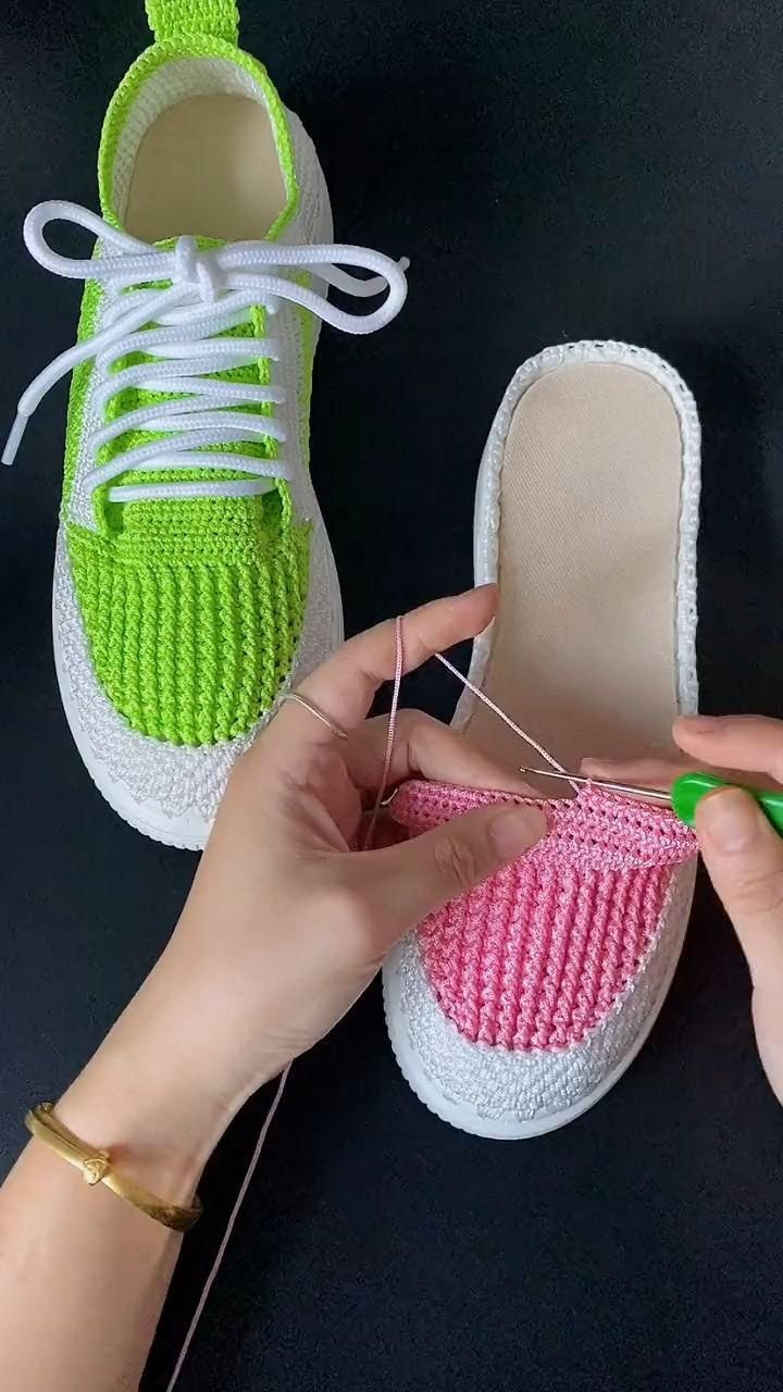 Crochet Shoes make pretty little boots