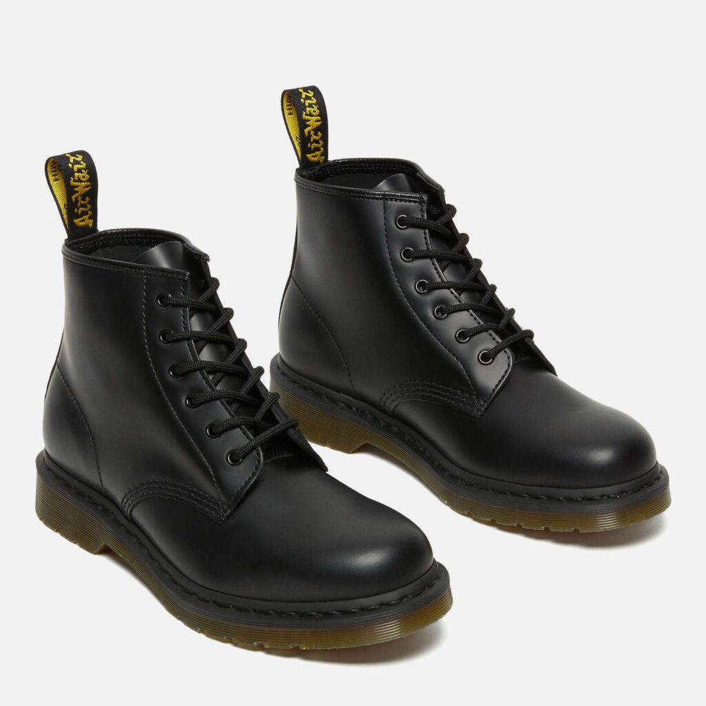 1696875468_Evergreen-black-boots-for-women.jpg