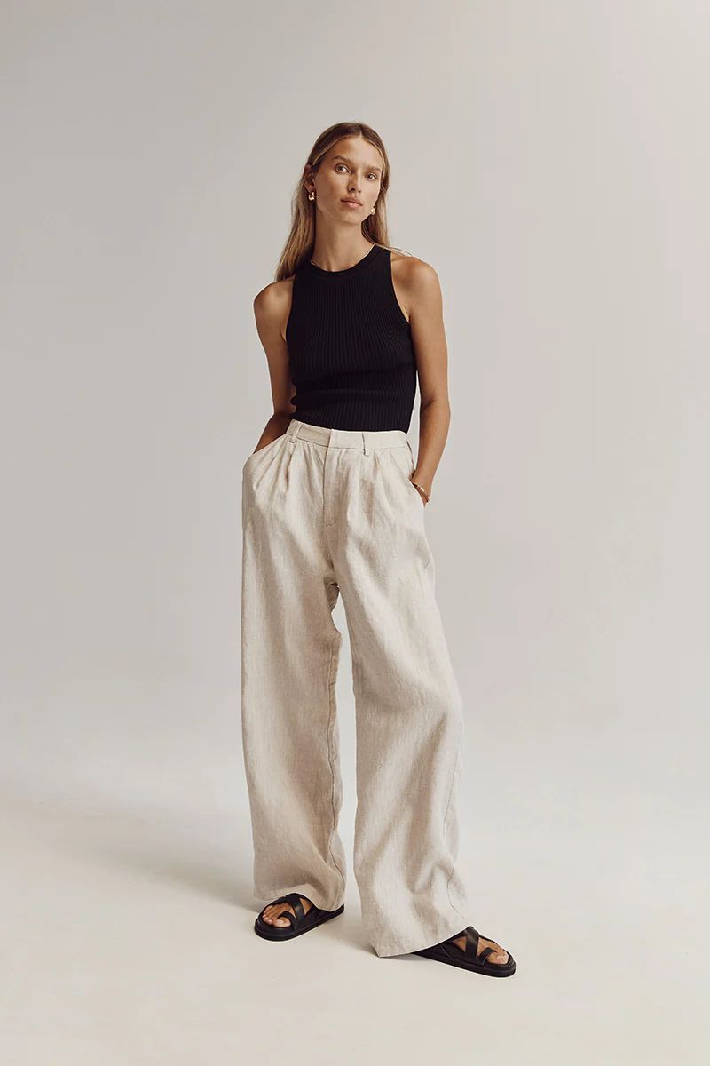 Several of the benefits of linen trousers