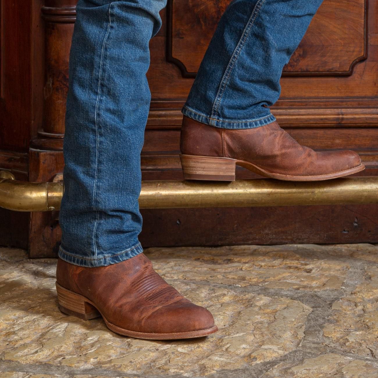 Look stylish with best pair of mens
cowboy boots