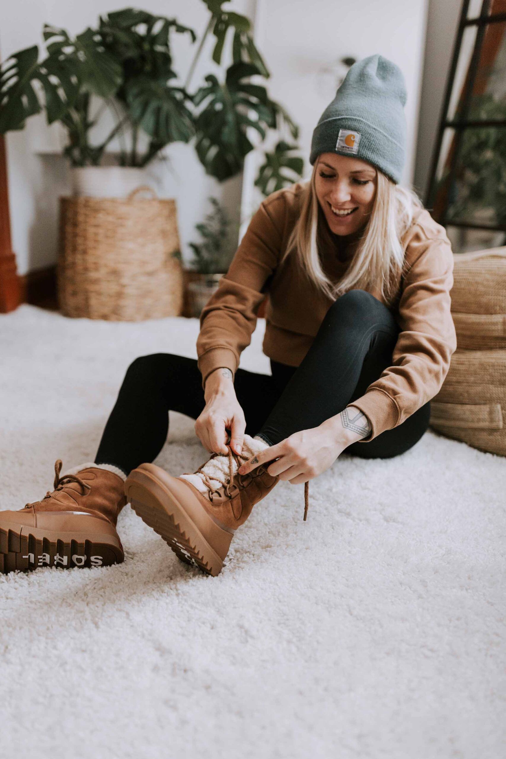 Various ways to buy women winter boots