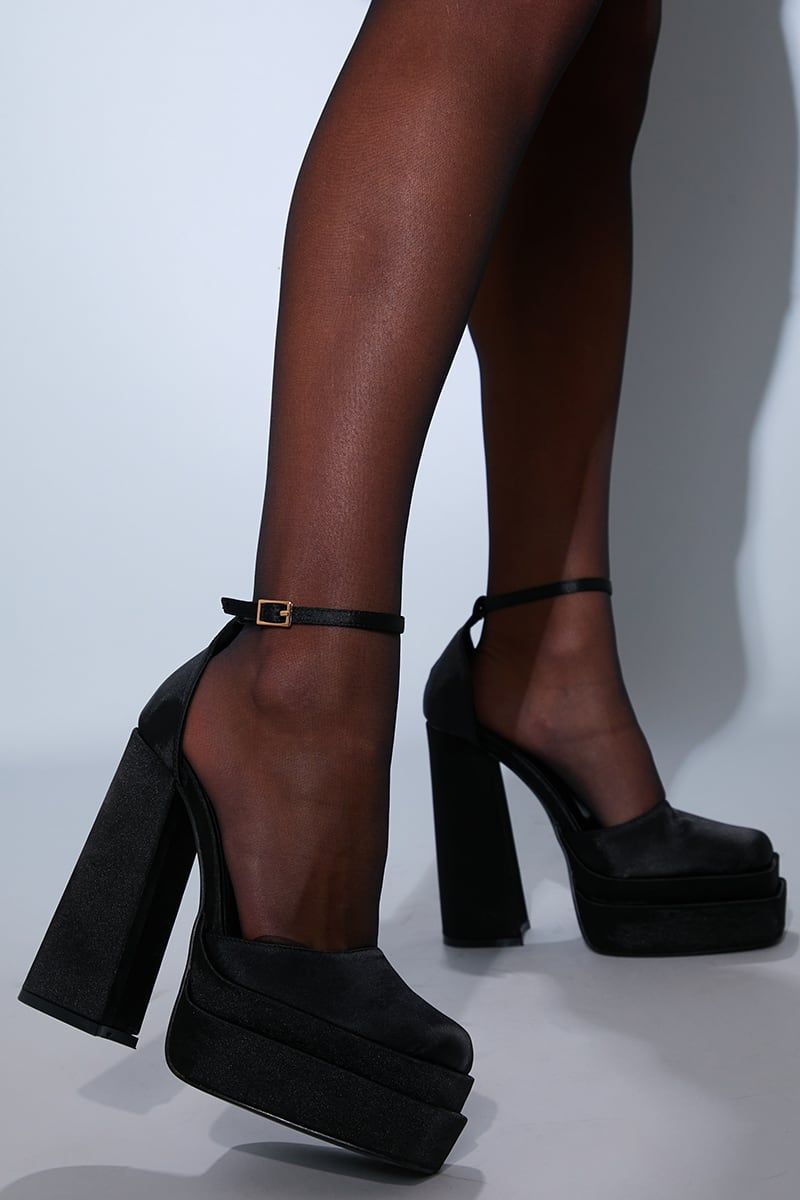 Black Platform heels for your classy
looks