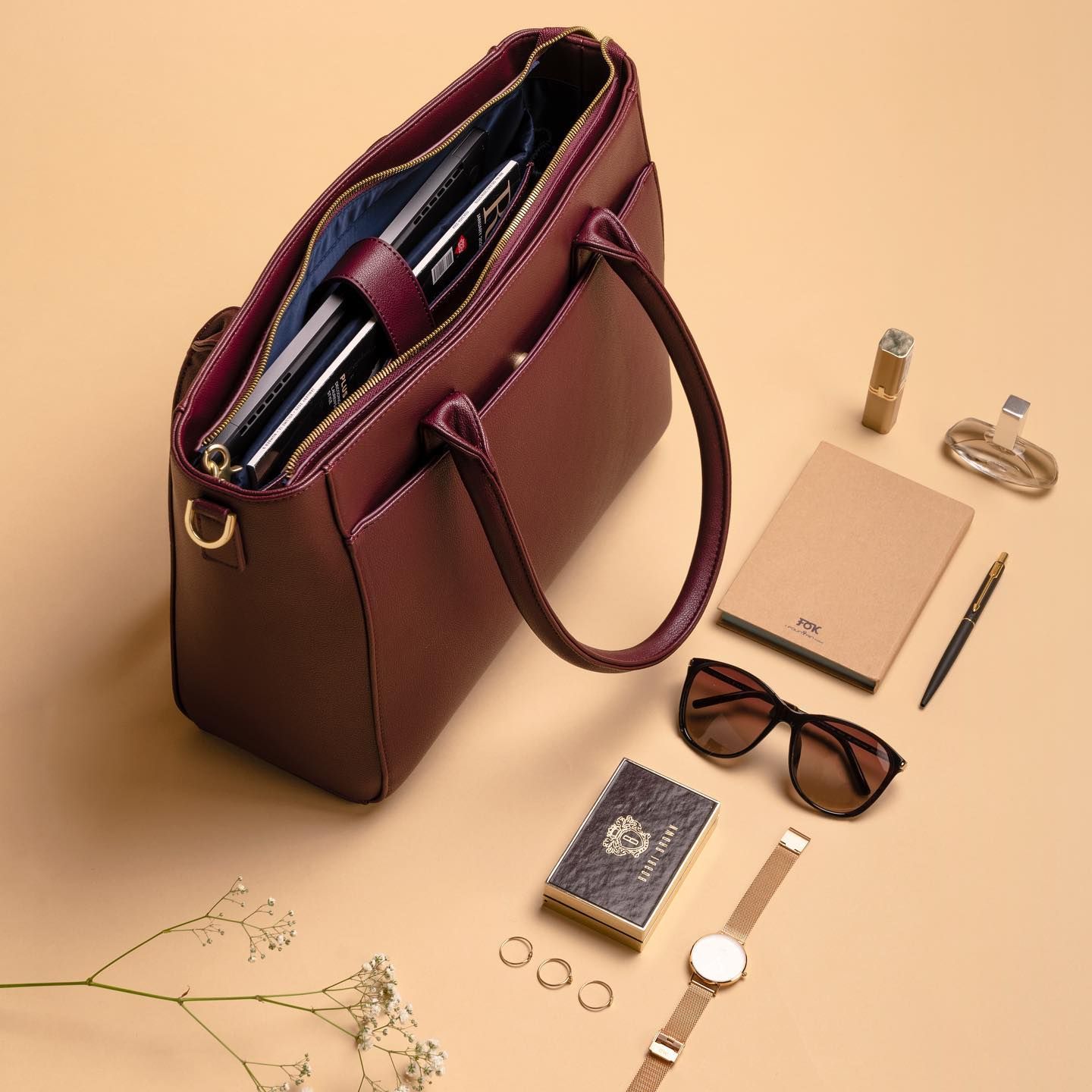 Give style to you with leather laptop bag