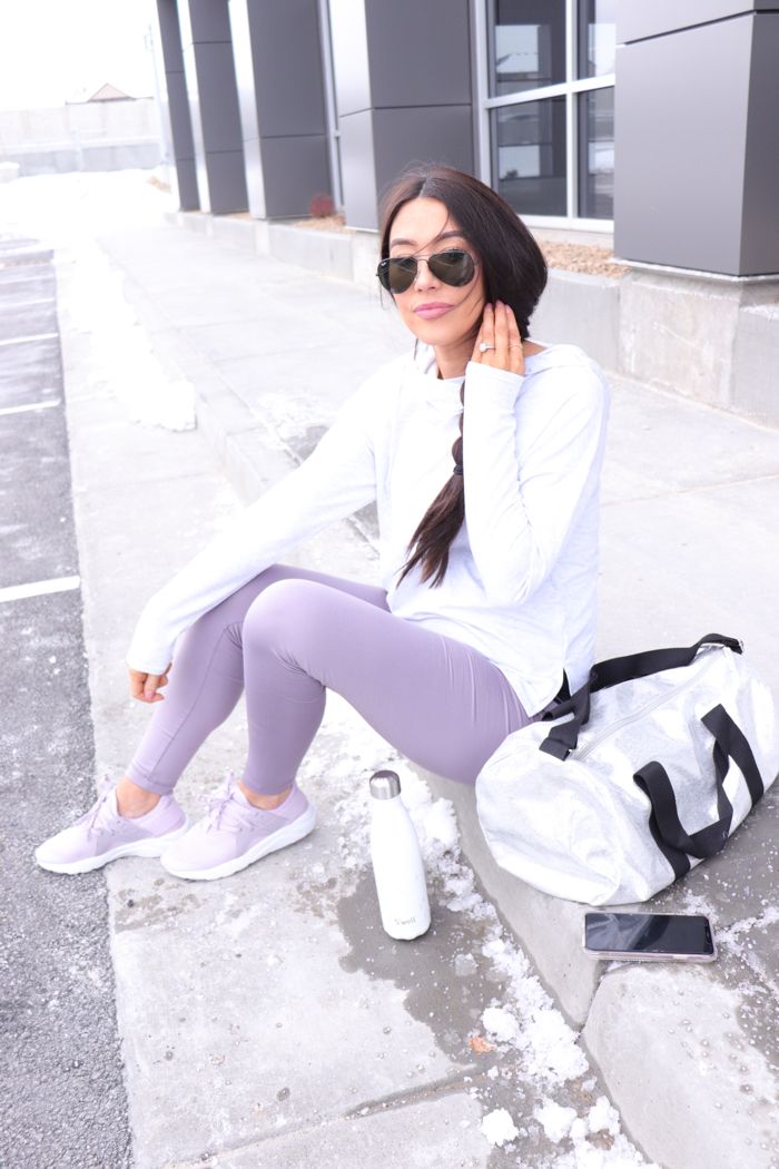 Stay Cozy and Chic in Trendy Purple
Leggings: Effortlessly Stylish and Comfortable