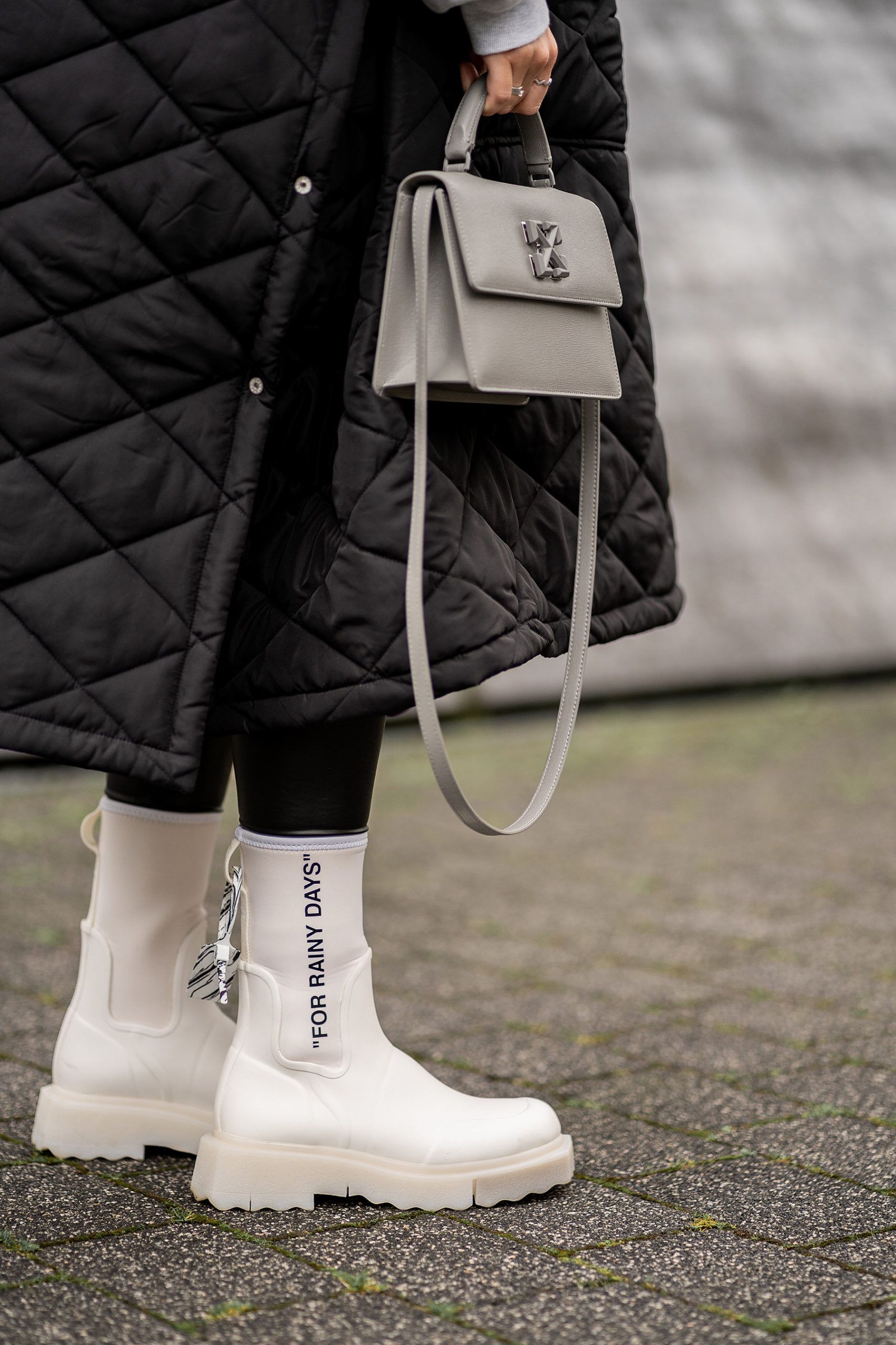 Splash-Proof Style: Chic Rainy Day Boots
Outfit Inspiration