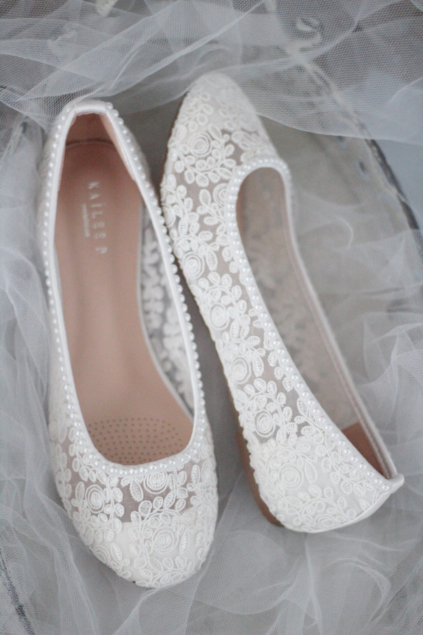 Makes you feel comfortable with wedding
flats on your wedding day
