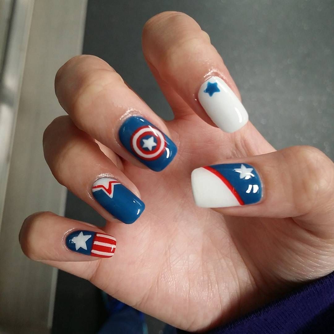 Show Your Patriotism with These 4th July
Nail Art Ideas