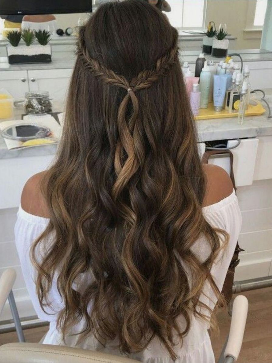 Simple and Stylish Prom Hairstyles for
Every Length