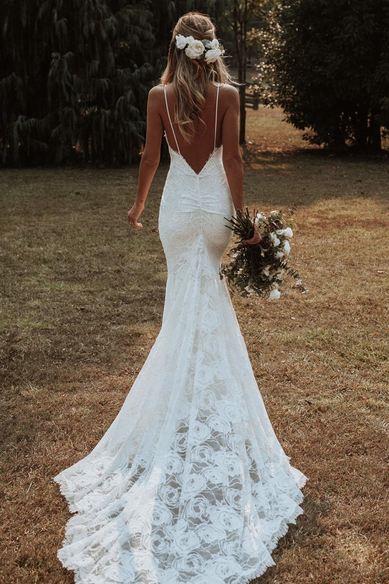 Lace wedding dresses- get a perfect look!