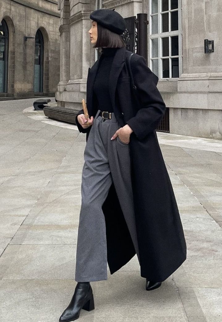 Choose long black coat as evergreen
stylish wear