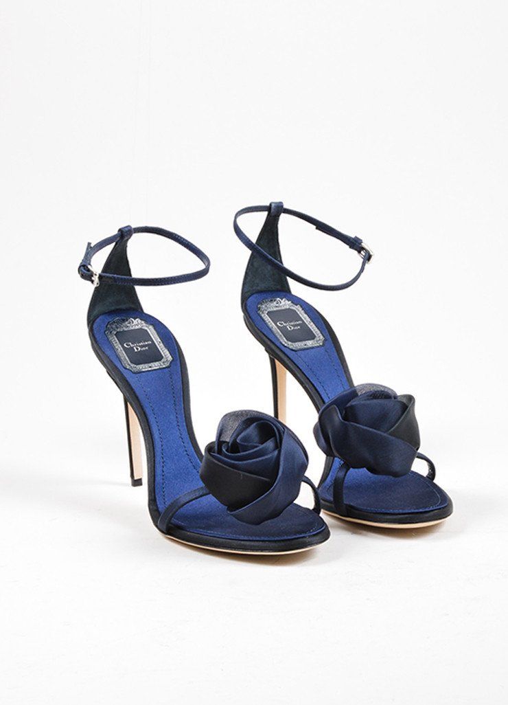 Acquire the world with navy high heels