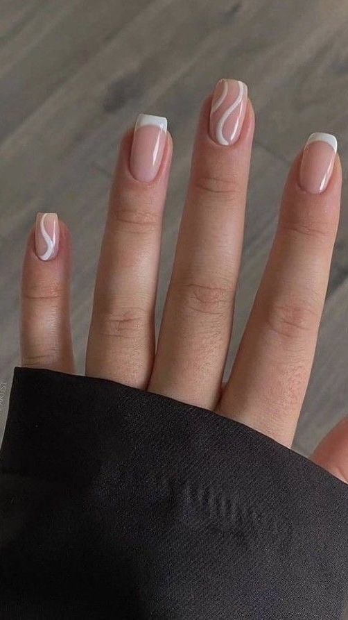 Nail Your Look with Chic Square Acrylic
Nails: Pretty and Polished
