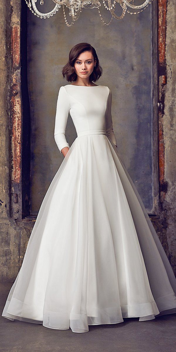 Trending Winter Wedding Dress Styles for
2024