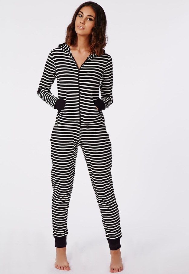 Stay Warm and Cozy in Women’s Onesies for
Winter: Effortlessly Chic and Comfortable