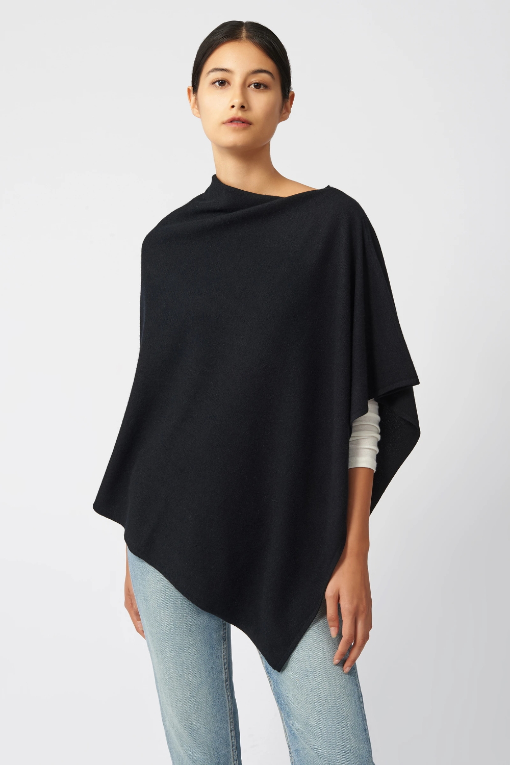 Discover ultimate relaxation with warm
and soft cashmere poncho!