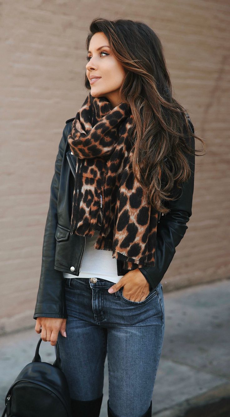 How to Incorporate Leopard Print Scarf
into Your Wardrobe