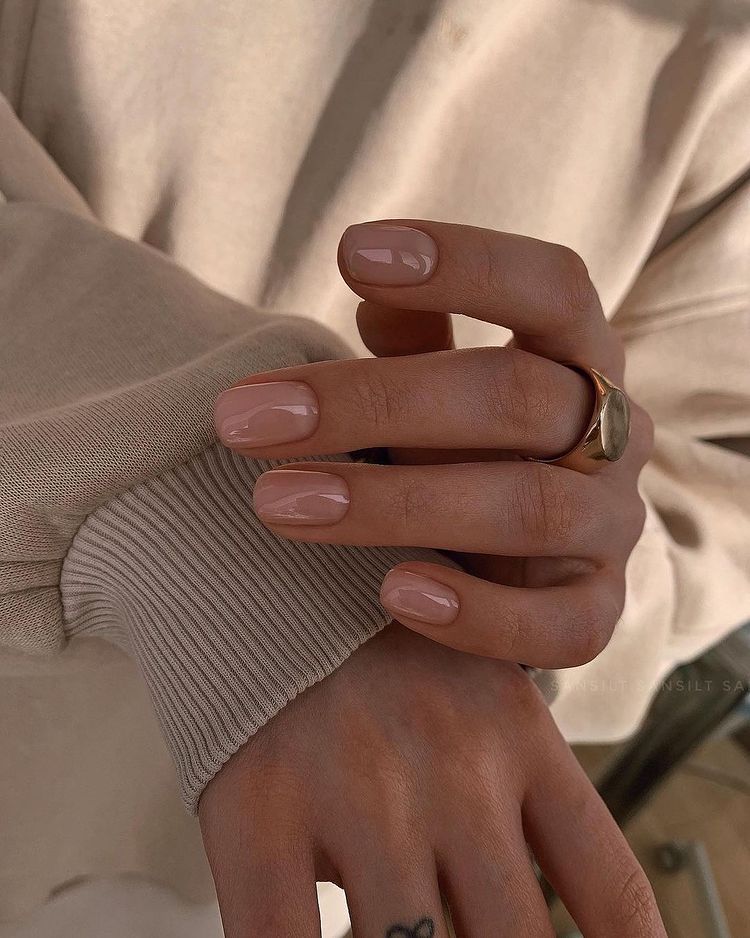 How to Achieve a Perfect Nude Nail
Manicure