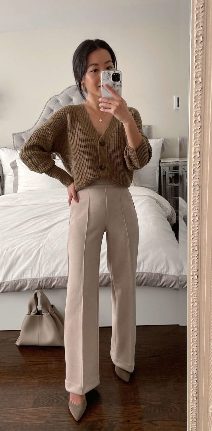 The Best Styles of Slacks for Women in
2024