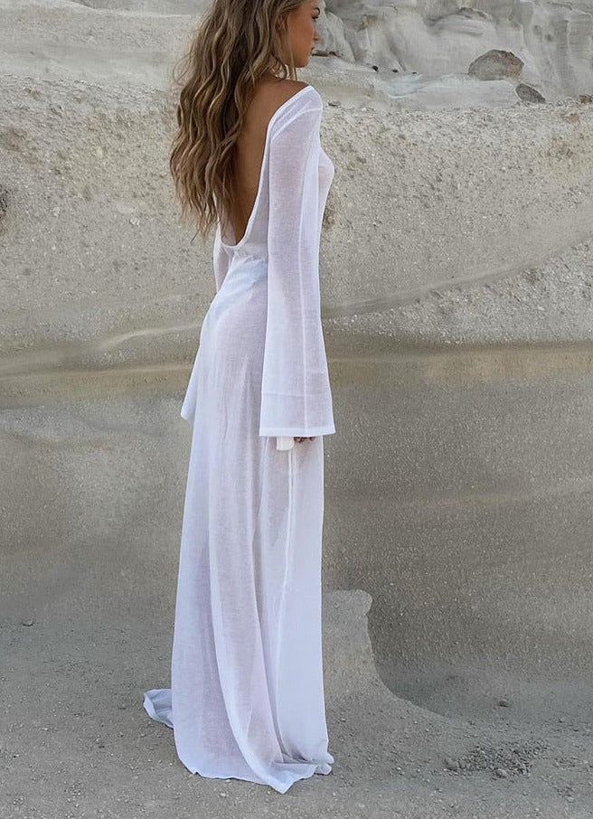 Turn Heads with a Stunning Backless Maxi
Dress: Elegant and Sophisticated