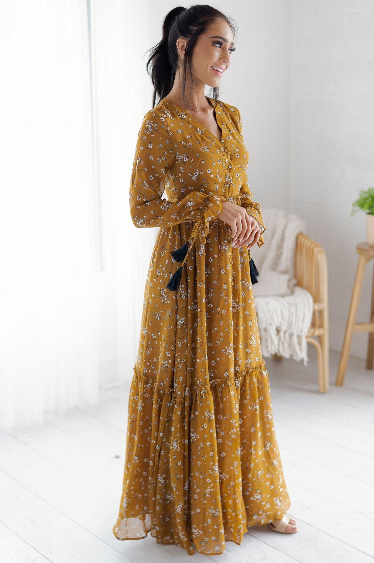 Add new and latest fashion style to your
collection with maxi dress