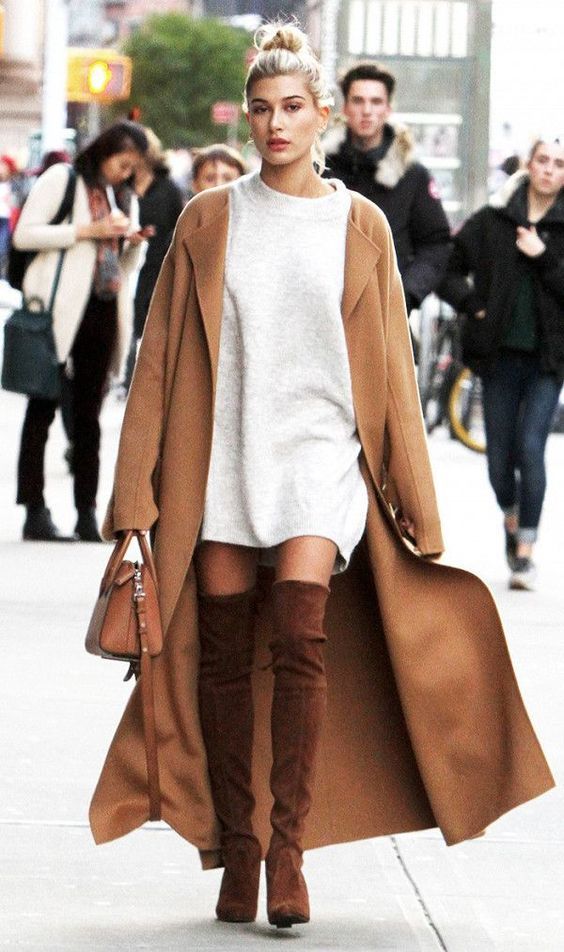 HOW YOU CAN KEEP YOUR OVER KNEE BOOTS
CLASSY