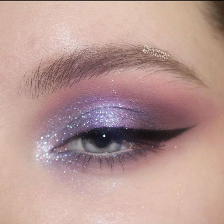 Get Glamorous with Chic Purple Makeup
Ideas: Bold and Trendy