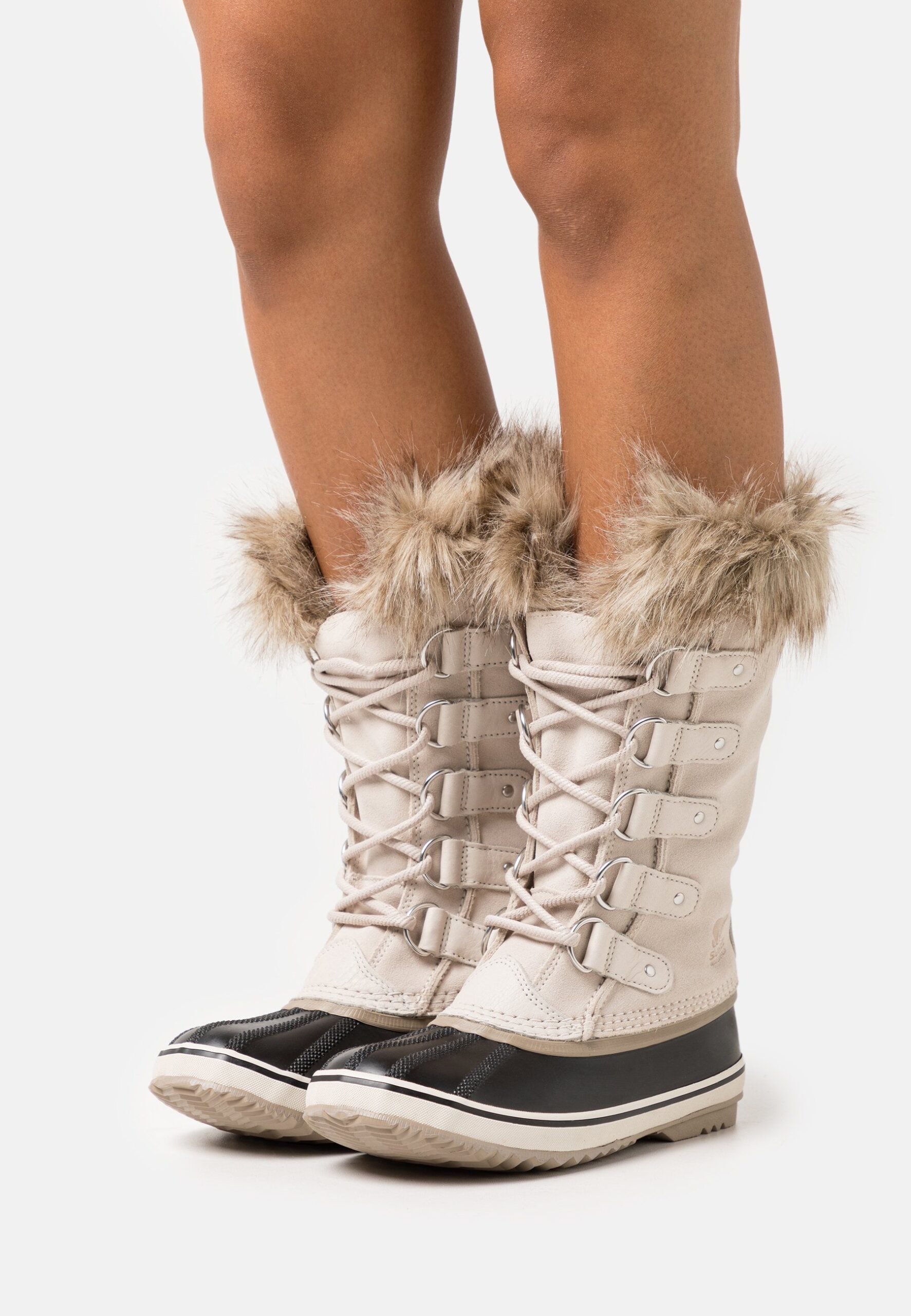Tips for Styling Sorel Joan of Arctic
Boots