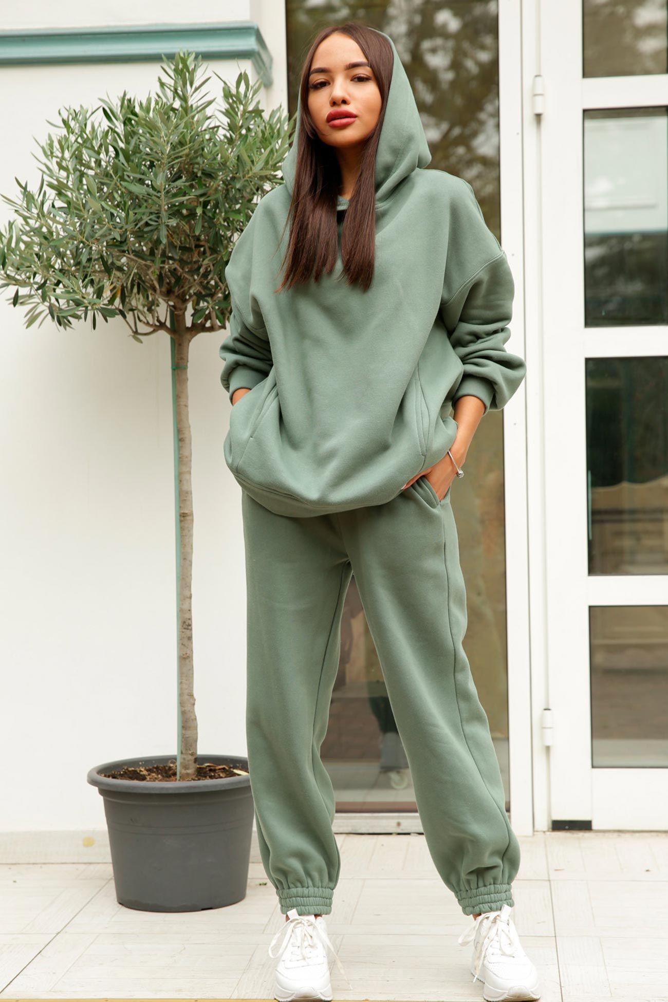Try new trends and designs of Sweat suits
for women