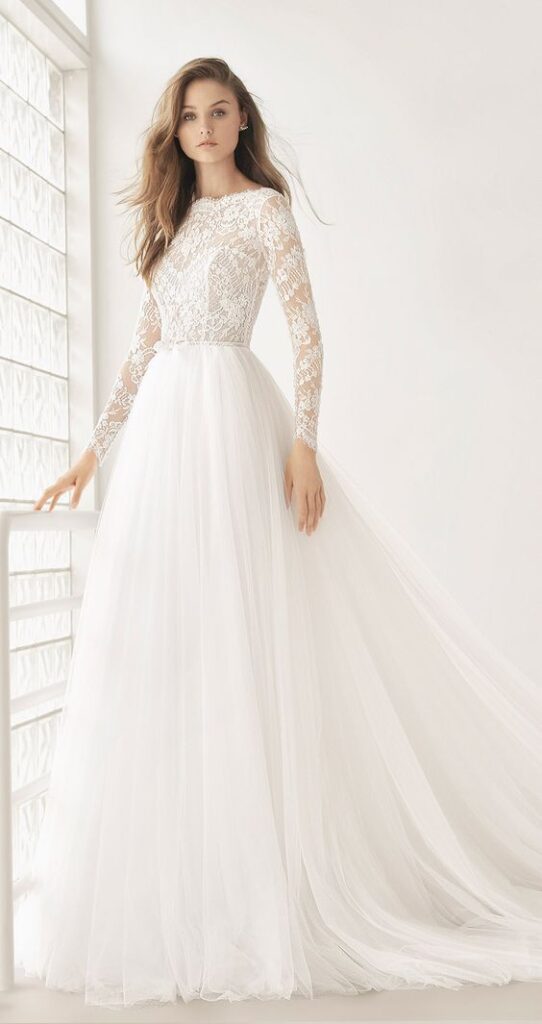 1696898039_White-plus-size-dresses.jpg