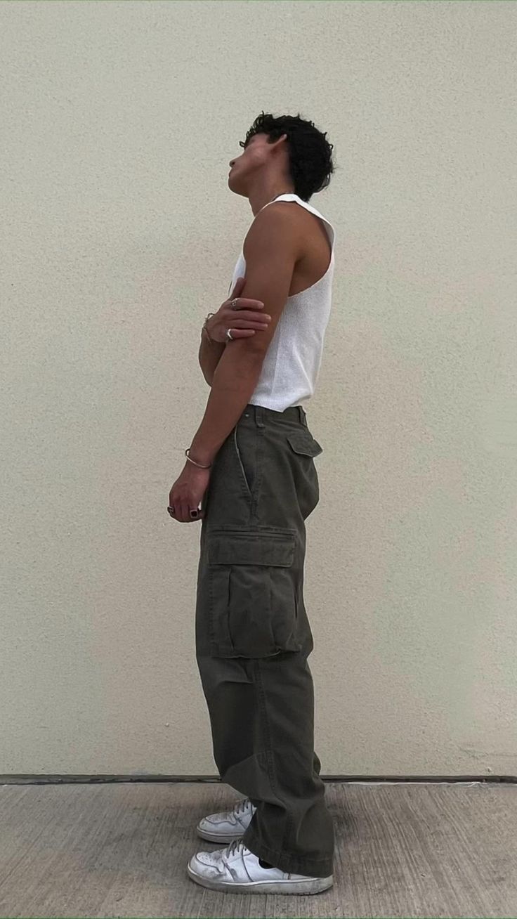 Get some cool army cargo pant trends