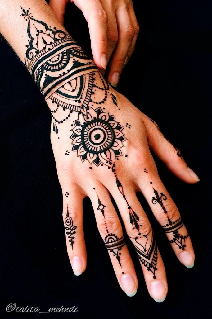1696898369_Back-Hand-Henna-Designs.jpg