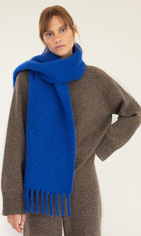 Fashionable blue scarfs for a beautiful
look