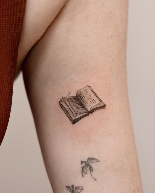 Inked Words: Book Tattoos as a Form of
Literary Art